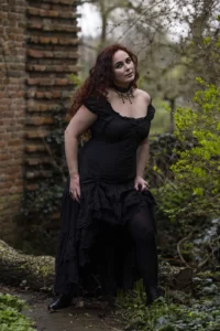 Leah Dress Gothic plain black