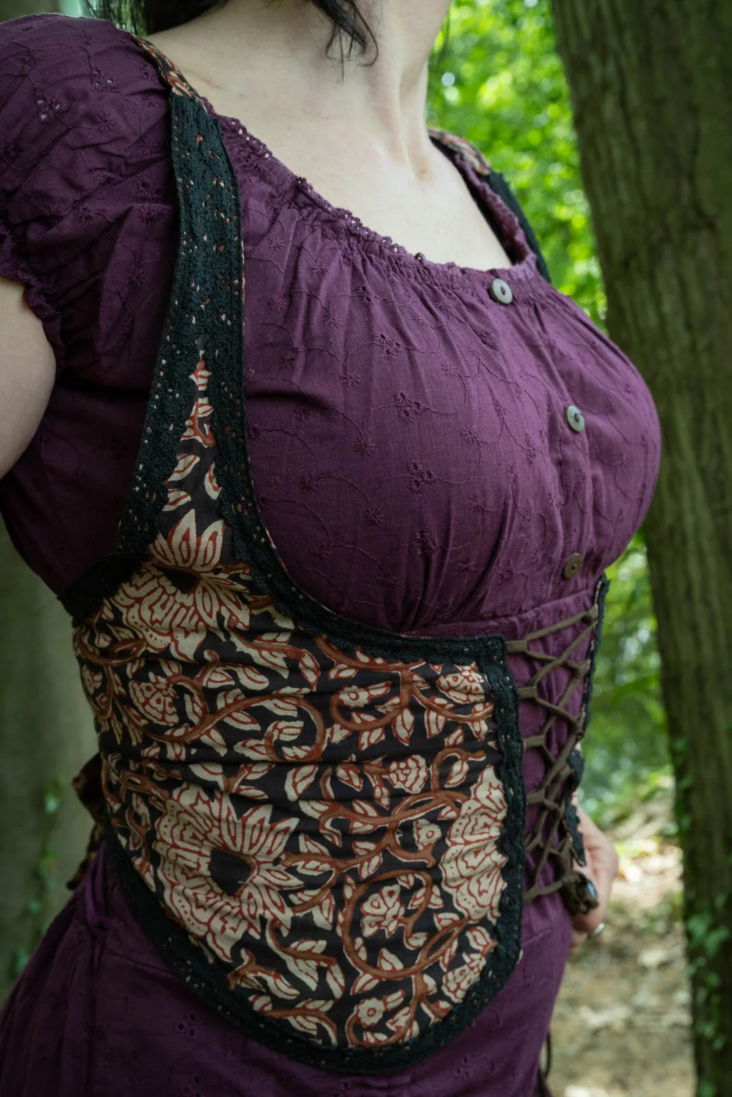 De Lolita Jurk - Aubergine - geborduurd - Afbeelding 3