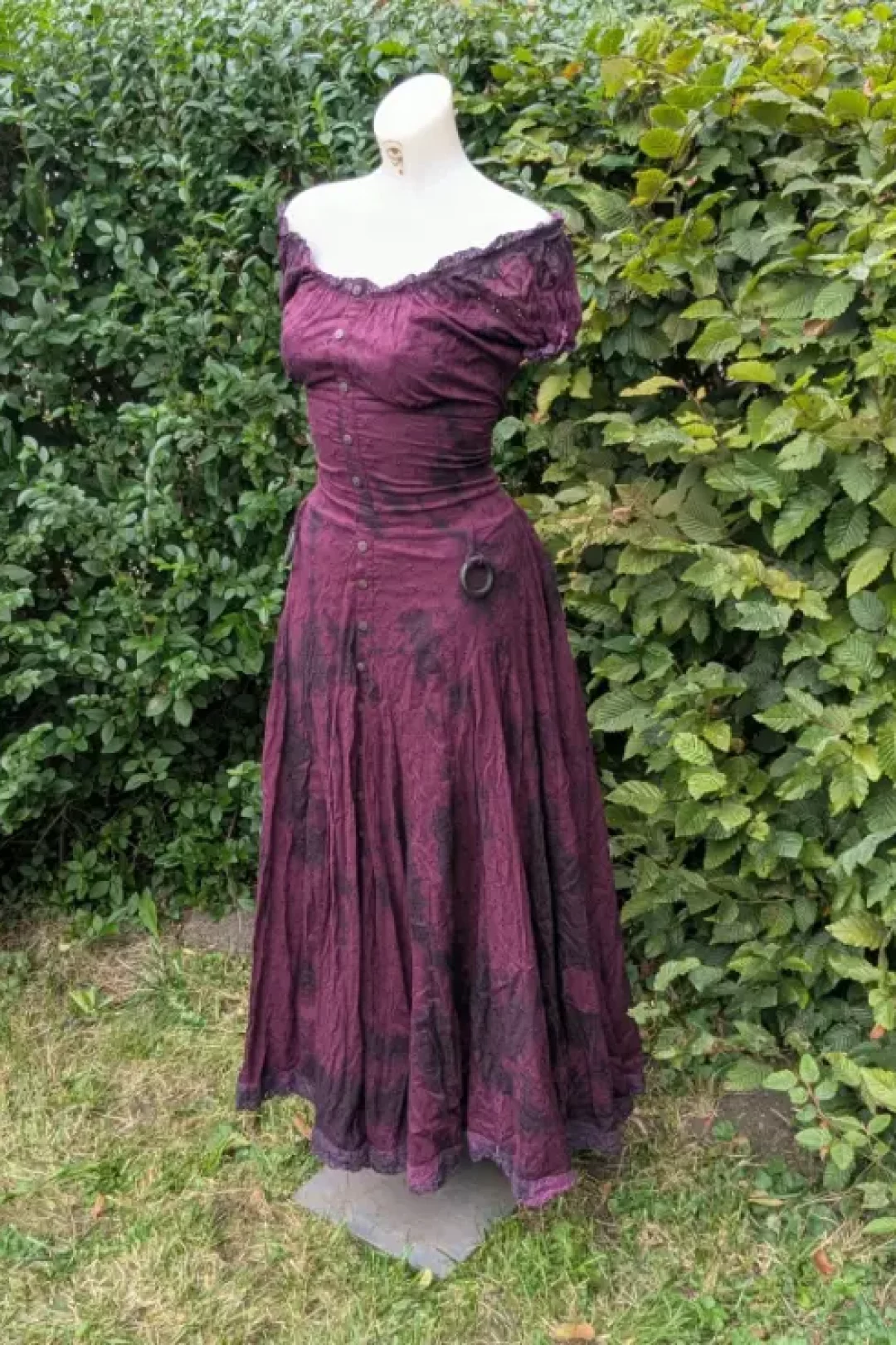 eye-of-awareness-tiga-dress-tie-dye-lady-amethyst