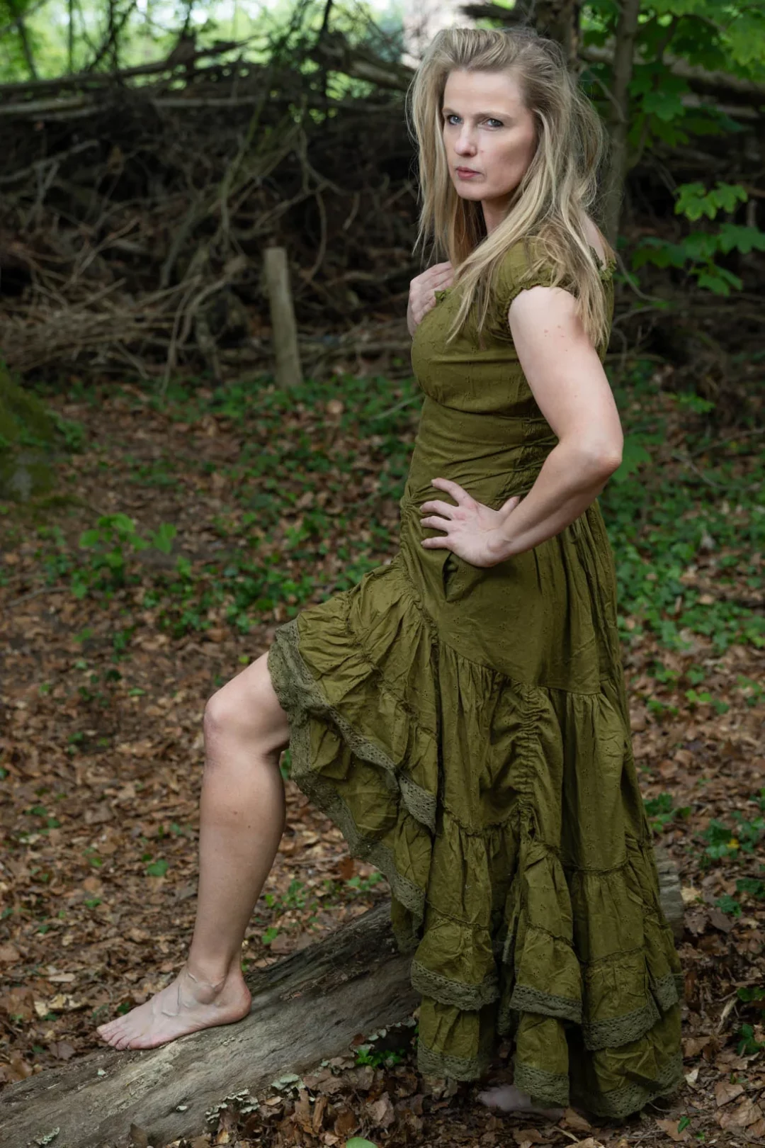 eye-of-awareness_lolita-dress_elfia_vorden_can-can_cosplay_cabaret_embroidered_with-lace_olive-green-9